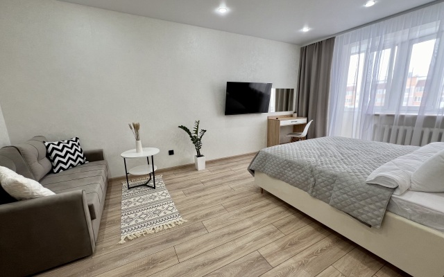 S sovremennym remontom Flat