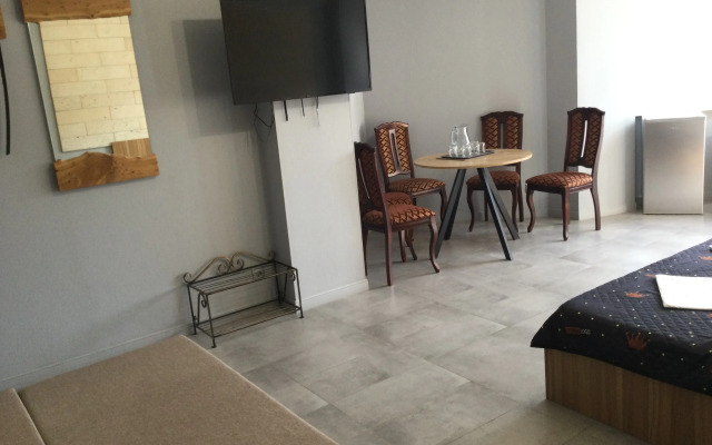Aleksandrov Guest House
