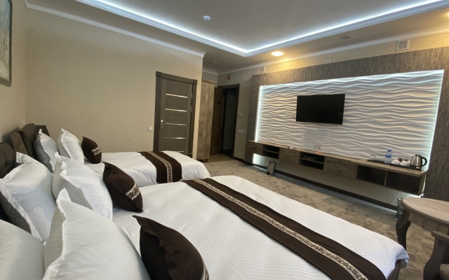 Archie Family Hotel