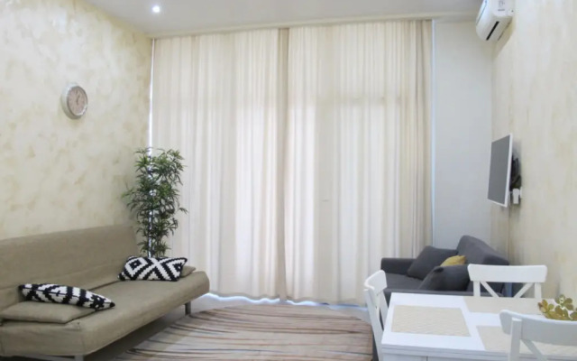 Bulvar Nadezhd 6/2 Apartments