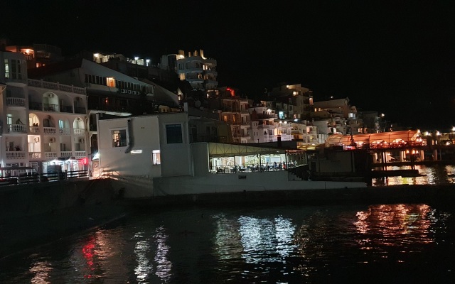 Laguna Plyus Hotel