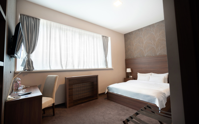 Veneti Suites Guest House