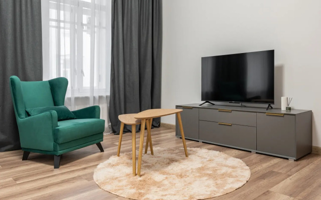 Tryokhkomnatnaya V Tsentre Moskvy Na Tverskoy Flat