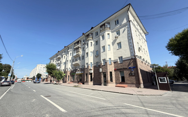 V Samom V Serdtse Tyumeni Na Tsvetnom Bulvare Apartments