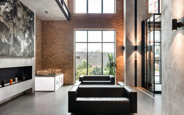 Panoramic River View Loft Apartments