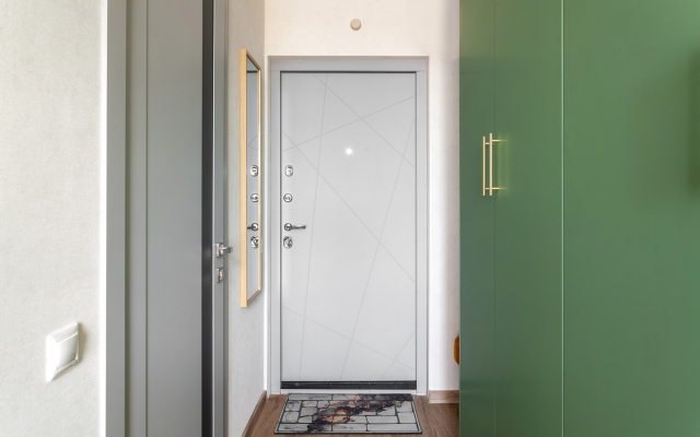 Laguna Frunzenskaya Flat