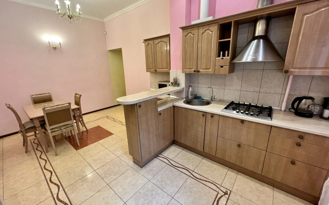 Апартаменты Трехкомнатные на Большой Морской 21