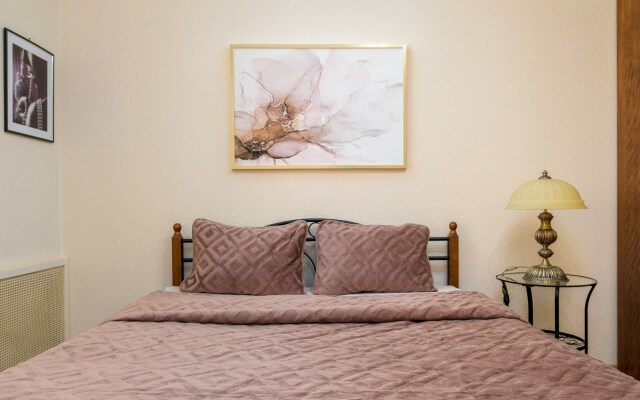 Апартаменты 3 спальни у Казанского собора 10 гостей