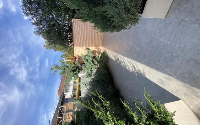 Na Prosvescheniya 152/2 Guest house