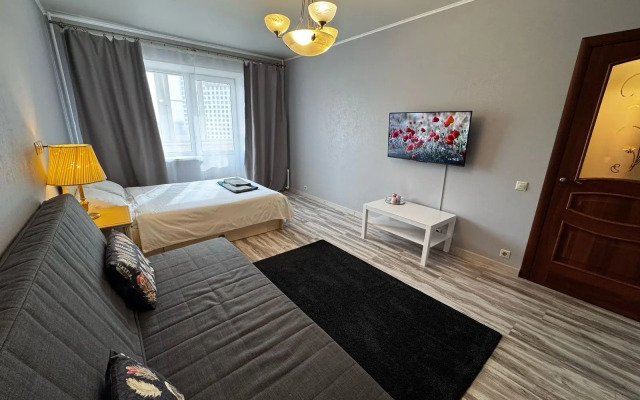 2kh-Komnatnaya Na Grodnenskoy Flat