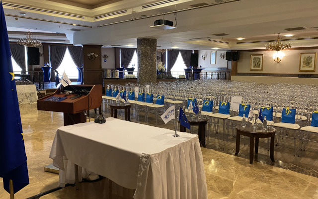 Merit Royal Gardens Hotel & Casino