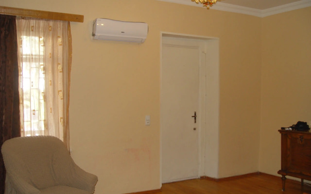 Отель Old House