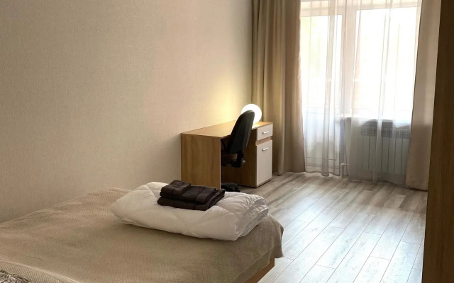 Апартаменты 2-комнатные с закрытой территорией на Захарова 26