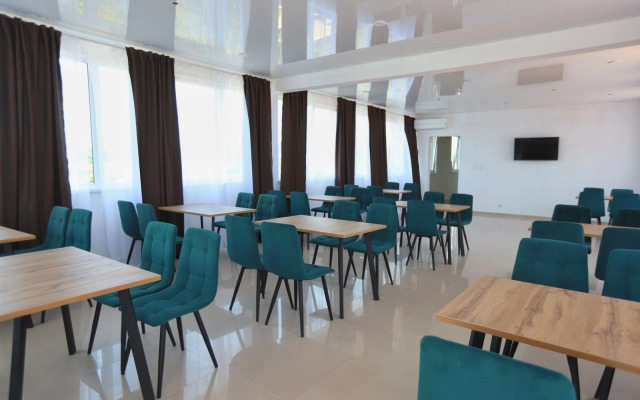 Golden City Hotel