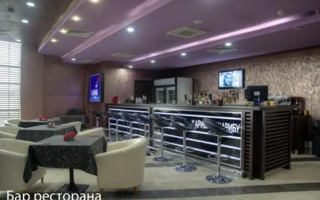 Отель Карибу