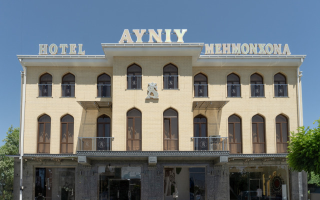 Ayniy Hotel