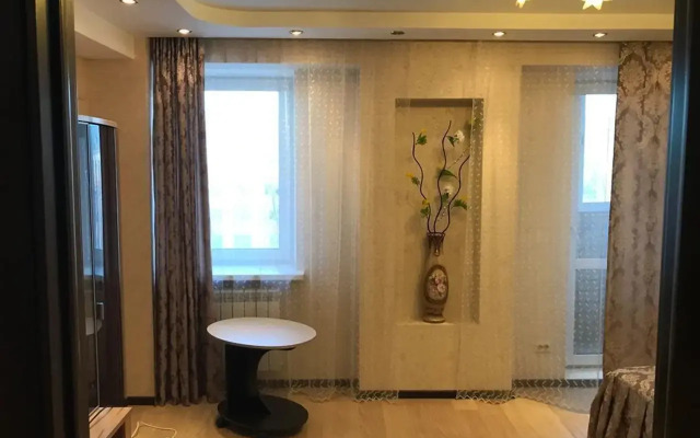 Квартира с Хорошим Ремонтом в Районе ЦУМ