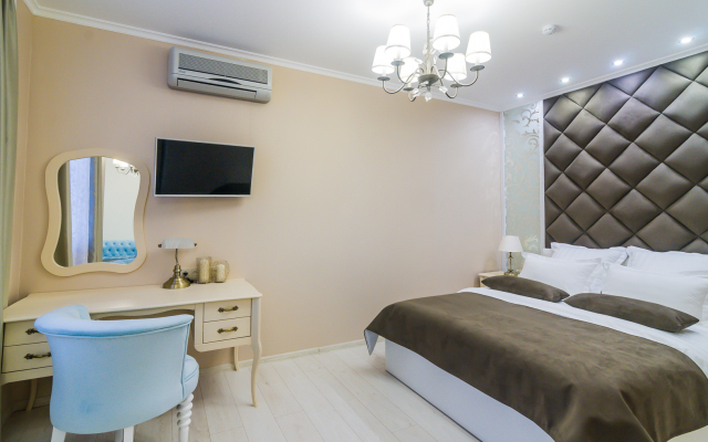 Mini-otel' Versal