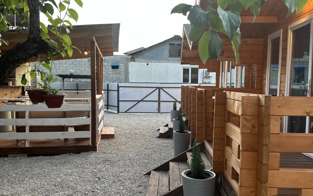 Amza Guest house