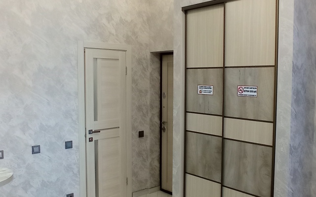 Квартира с красивой круглой подсветкой