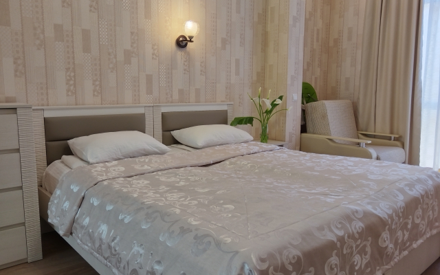 Sirius Vozle Morya Flat