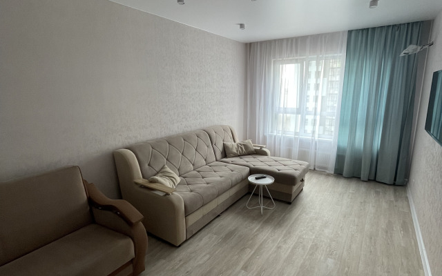 Yasny Bereg 33 (9 Etazh) Flat
