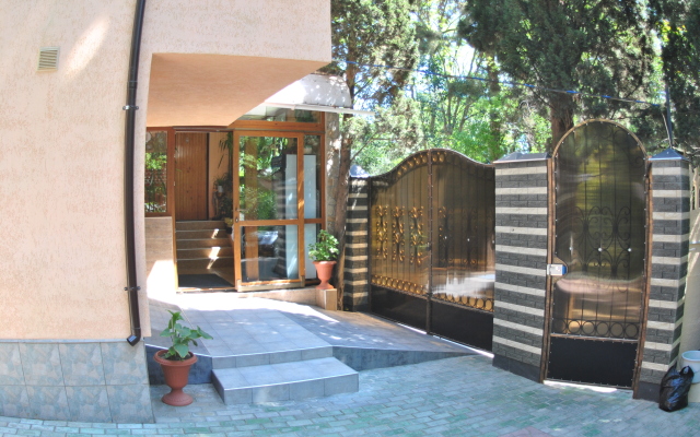Primorskij Park Guest House