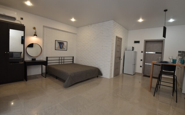 Dlux Apart Hotel