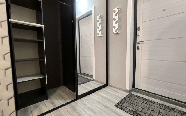 V Tsentre Goroda Flat