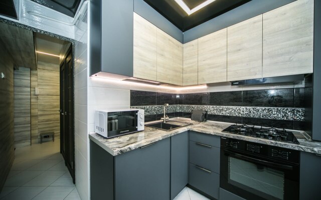 2-Kh Komnatnye Apartamenty Na Kujbysheva Flat