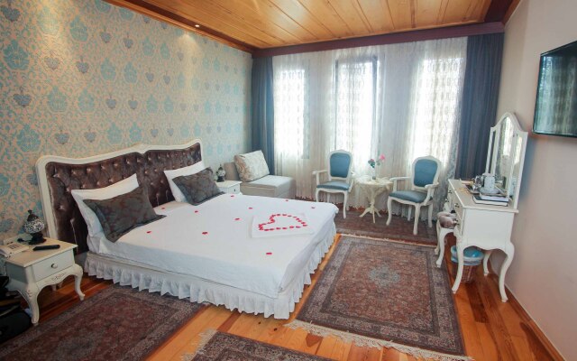 Esans Hotel