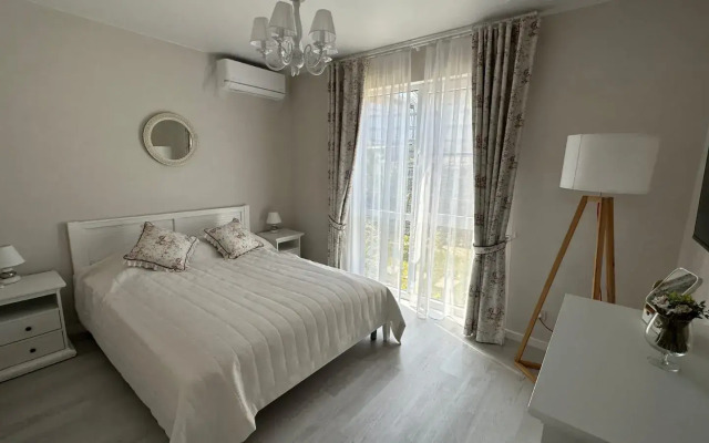 S Panoramnym Vidom Na Gory Private House