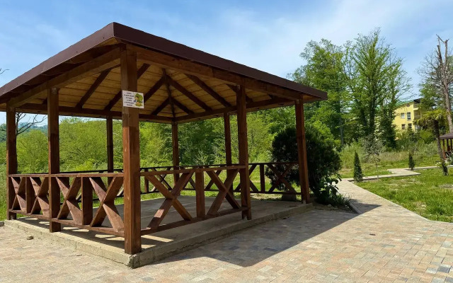 V Samom Zelenom Rayone Sochi Flat