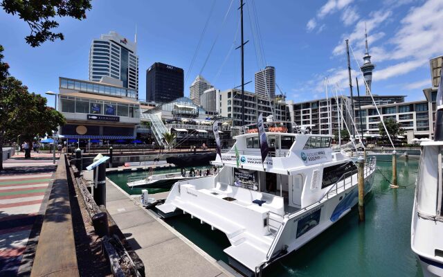 Апартаменты Waterfront Suites in the Heart of Auckland