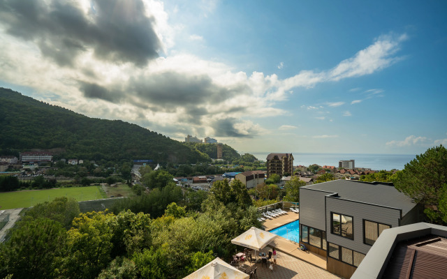 Greis Nebug Kalipso Hotel