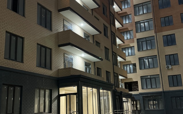2-kh komn. v Kaspiyske Flat