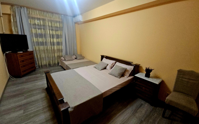 Апартаменты Полулюкс: 2 спальни + кухня-гостиная Golden Holiday