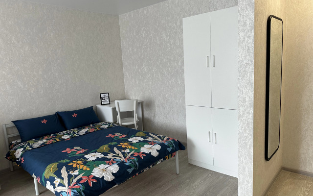 Na Glavnom Bulvare Goroda Flat