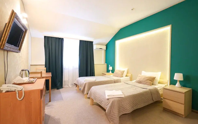Hotel Monarkh