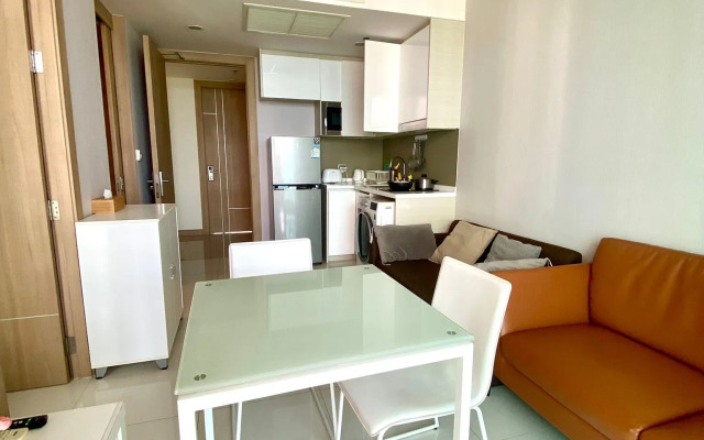 Riviera Wongamat Beach Apartments