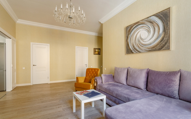 Luchshaya Kvartira with 3 bedrooms near Kremlin