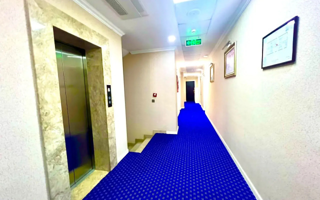 Maris Baku Hotel