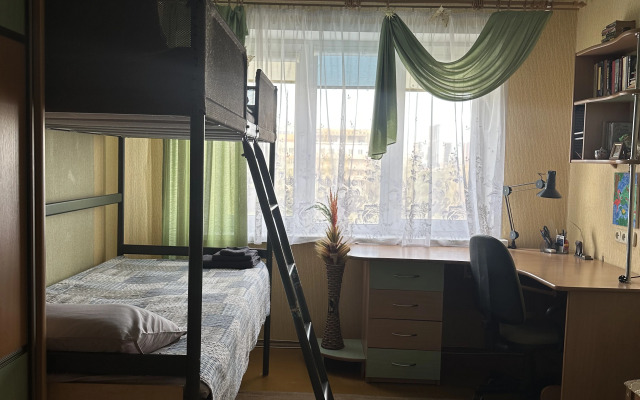 Na Kizhevatova 3-Bedroom Flat