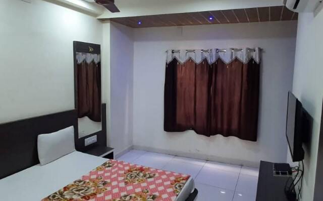 Rajmandir Hotel