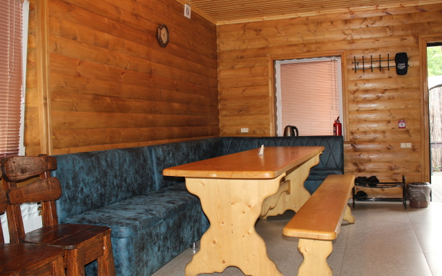 Гостиница У Дуба