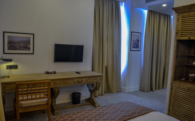 Shirvanshah Hotel