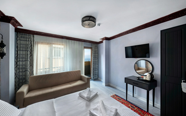 Mytra Hotel