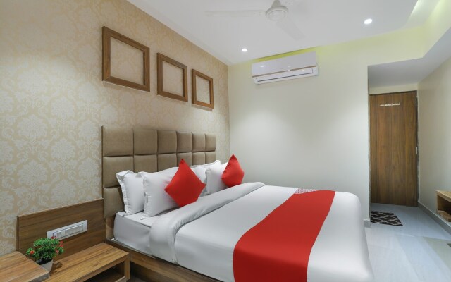Rose Gold Hotel