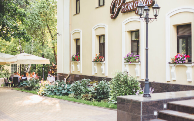 Отель Гринвей