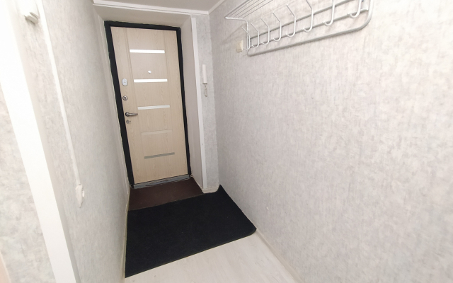 Квартира трехкомнатная в центре полностью оборудована для проживания